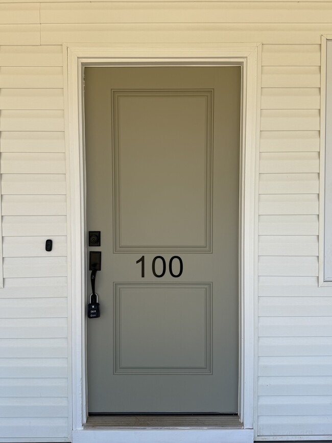 Foto del edificio - 100 Saville Ct