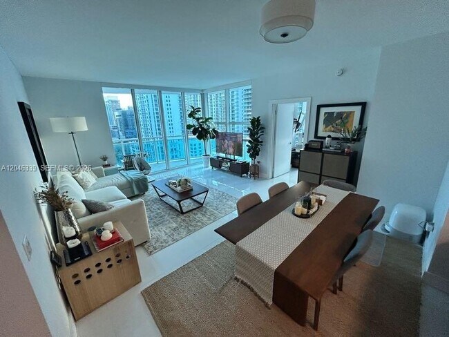 Building Photo - 951 Brickell Ave