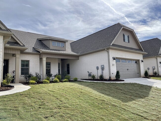Building Photo - 117 Farmall Ln