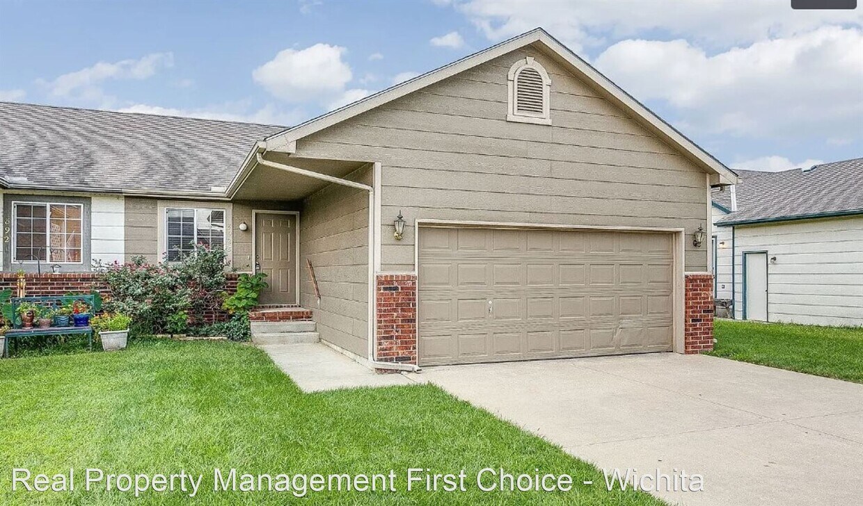 Primary Photo - 4 br, 2 bath House - 8923 W Meadow Park St.