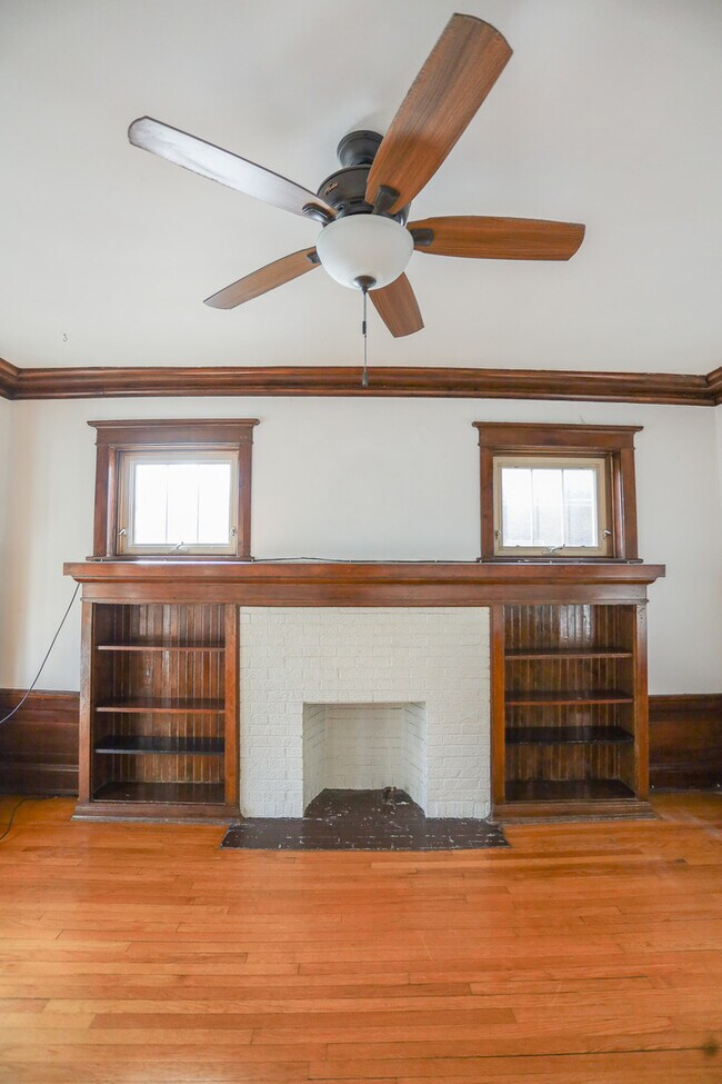 Foto del edificio - 5546 N Winthrop Ave