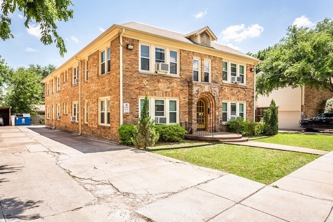 Building Photo - 5900 Oram St