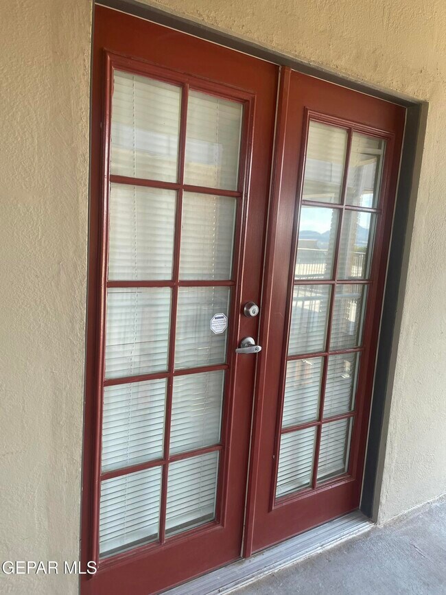 Building Photo - 4433 N Stanton St