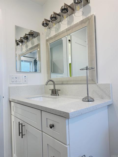 Building Photo - 1134 S Orange St