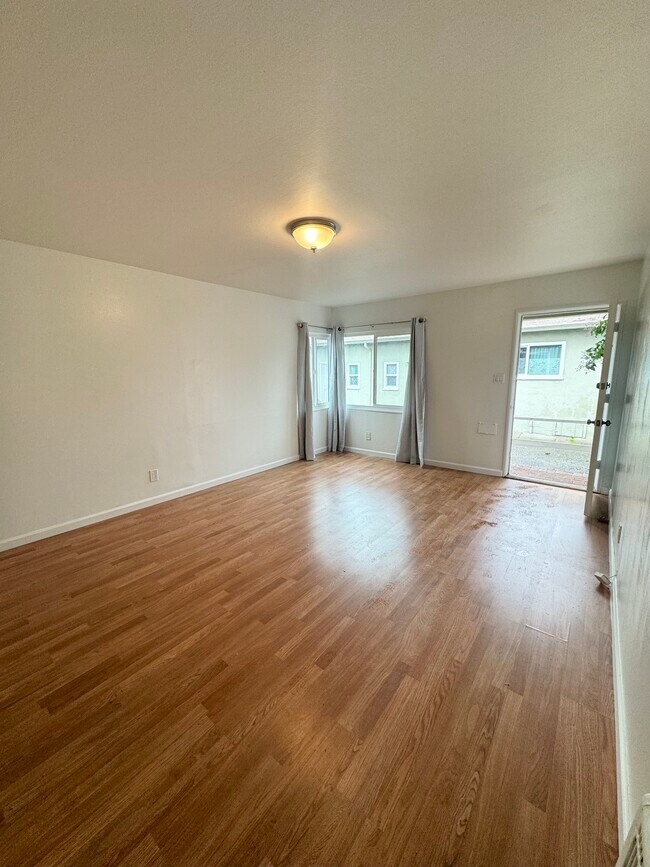 1387 russell way, Hayward ca, CA 94541 Townhome Rentals in Hayward ca