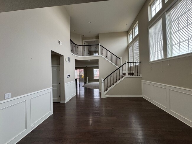 Building Photo - Gorgeous 5 Bedroom 3.5 Bath Corner Single ...