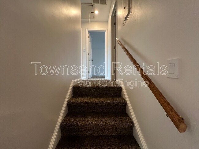 Foto del edificio - 5449 Thompson Cir