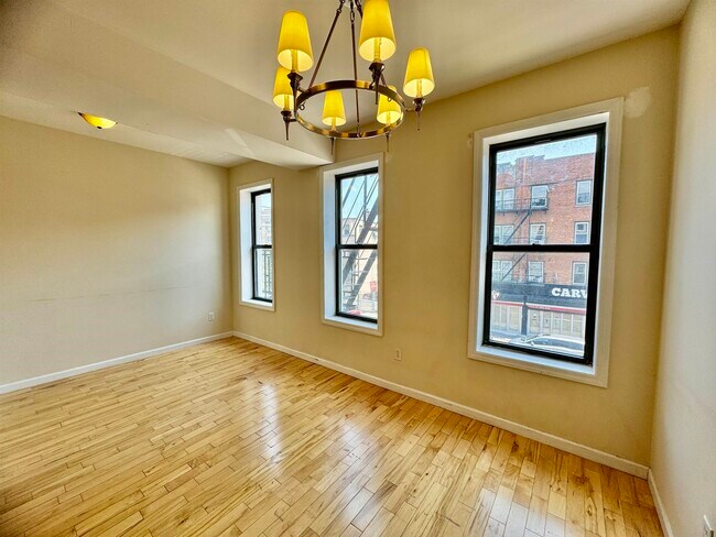 Building Photo - 687 Bergen Ave
