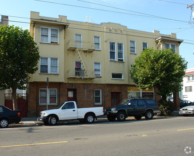 Building Photo - 5645-5657 California St