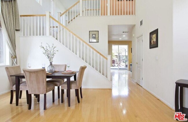 Foto del edificio - 149 Orchard Park Pl