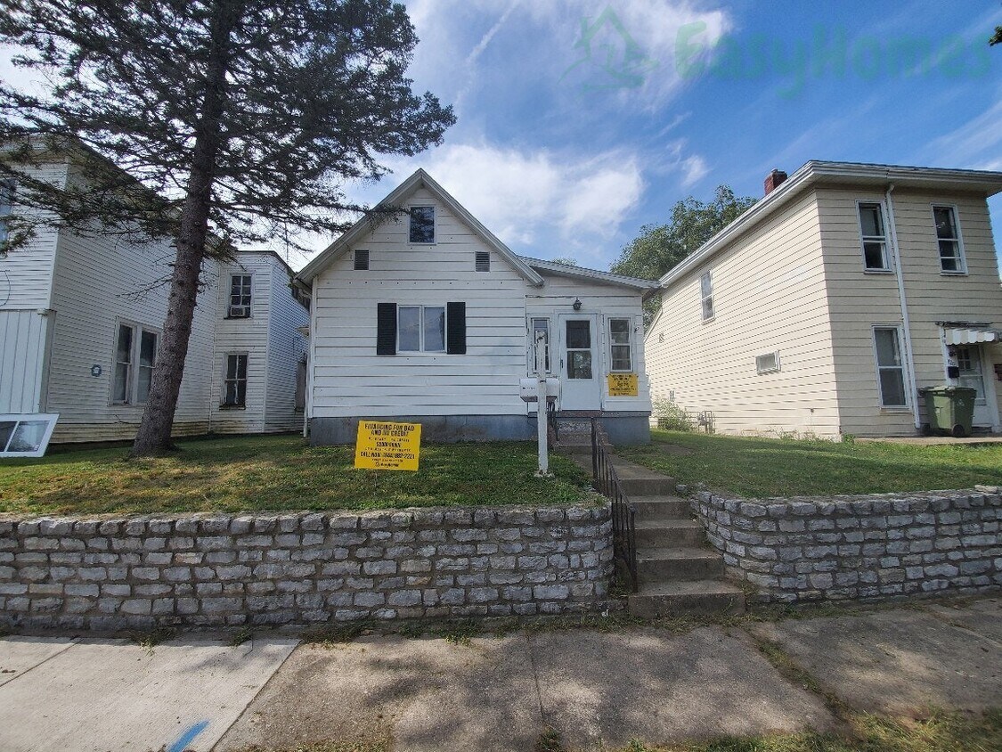 Primary Photo - 824 S 6th St