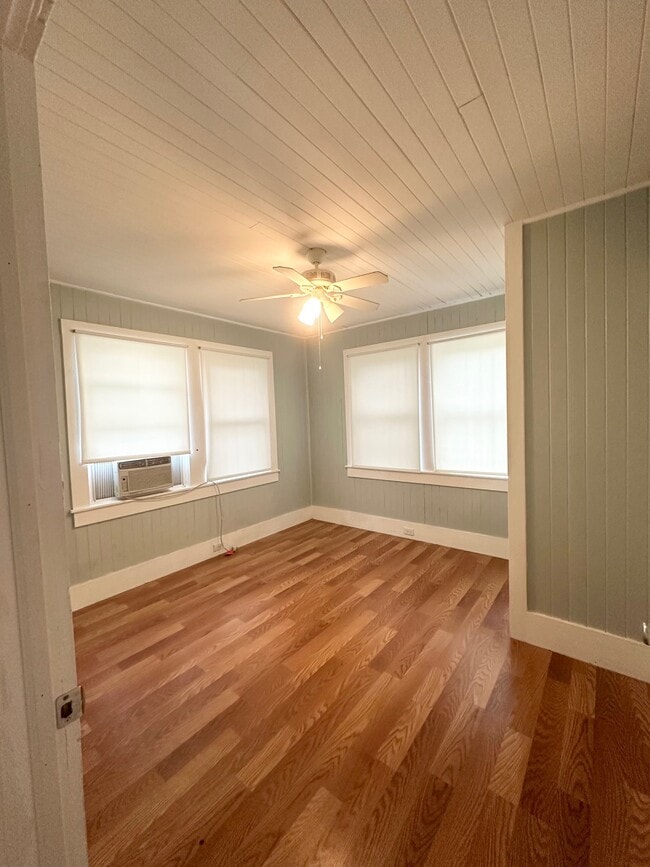 Building Photo - 218 First St