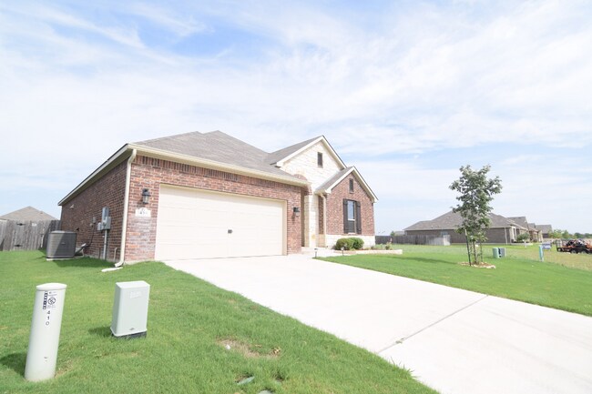 Building Photo - 410 Stonehouse Ln