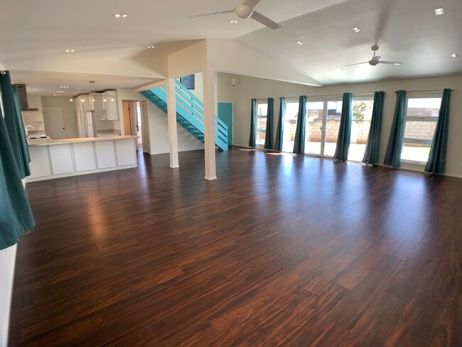 Building Photo - Mililani  - Rare 4 bedroom with upgraded k...