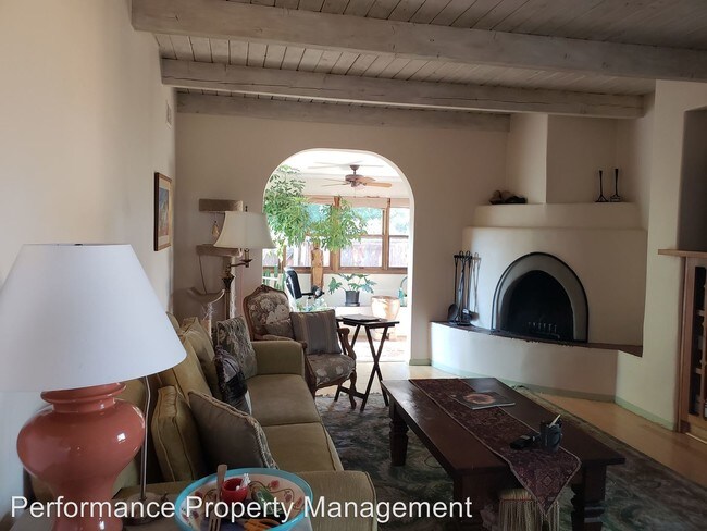 Foto del edificio - 3 br, 2 bath House - 3126 Plaza Blanca