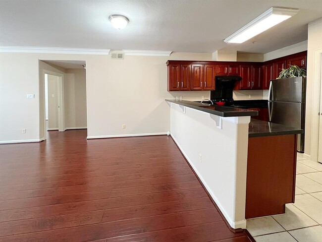 Building Photo - 6633 W Sam Houston Pkwy S