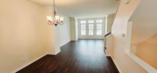 Foto del edificio - 122 S Grove Ave