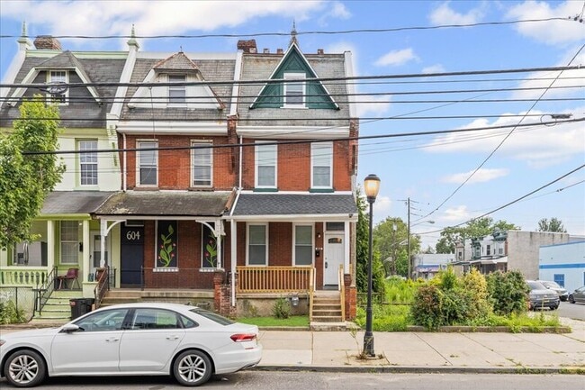 Photo - 602 State St House