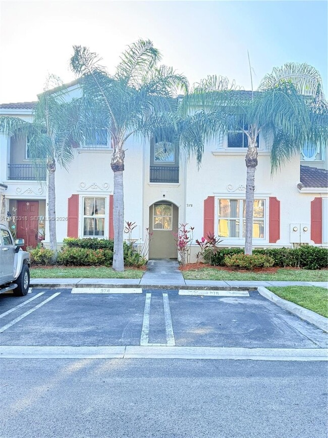 Building Photo - 978 NE 42nd Pl