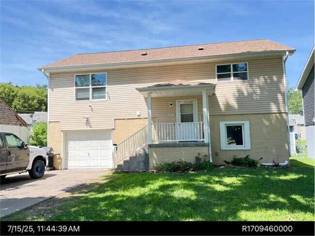 Foto del edificio - Stunning 5 bedroom, 2 bathroom house!