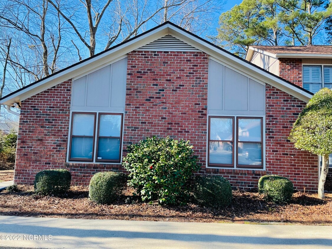 1872 Quail Ridge Rd, Greenville, NC 27858 Townhome Rentals in