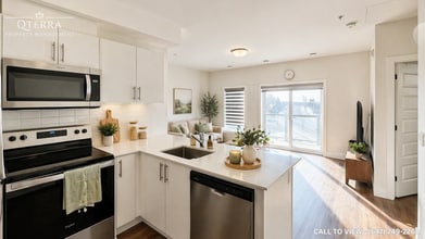 Building Photo - 1000 Lackner Pl