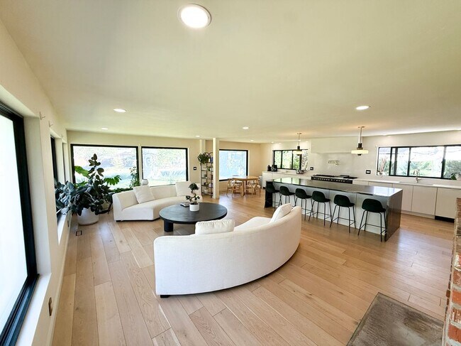 Foto del edificio - 5605 W Plymouth St