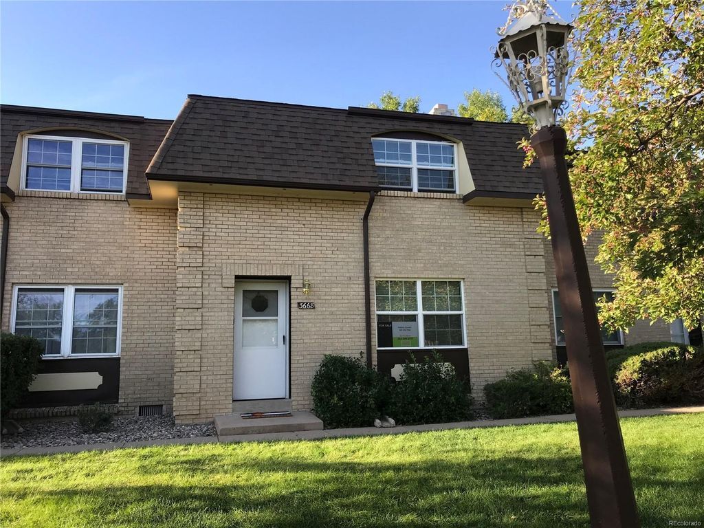 3668 W Berry Ave, Littleton, CO 80123 Townhome Rentals in Littleton