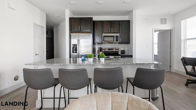 Foto del edificio - 8110 Blue Goose Rd