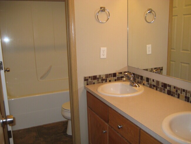 Foto del edificio - 301 SW 11th St