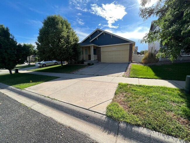 Building Photo - Wonderful Home in Evans