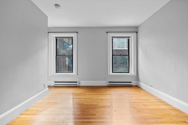 Building Photo - 230 Newbury St