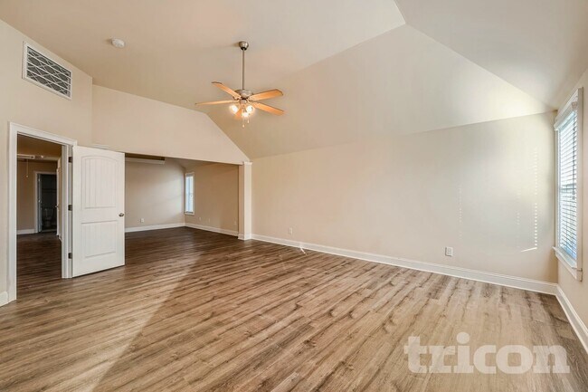 Foto del edificio - 296 Prescott Dr