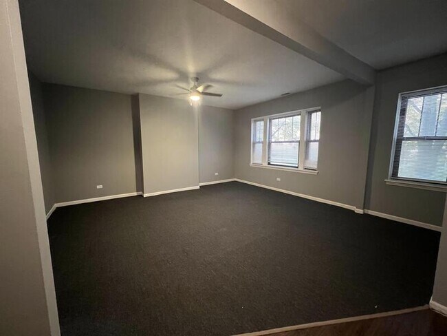 Foto del edificio - 909 S Drexel Blvd