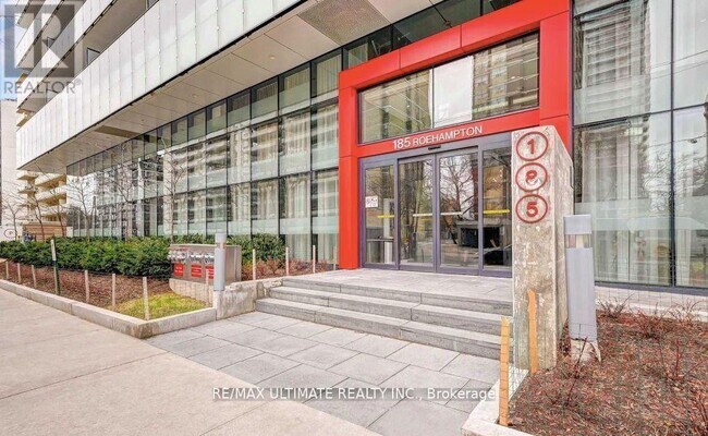 Photo du bâtiment - 185 Roehampton Ave