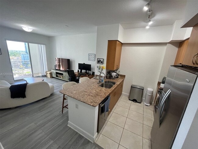 Building Photo - 1830 Radius Dr