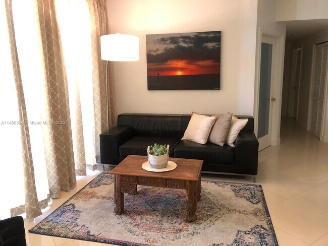 Foto del edificio - 4100 Salzedo St