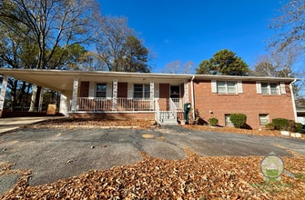 Building Photo - 17 Eula St