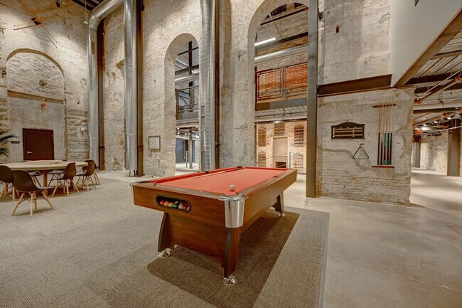 Foto del edificio - 1009 W Juneau Ave