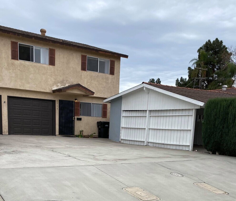 Primary Photo - 6717 Rosefield Dr