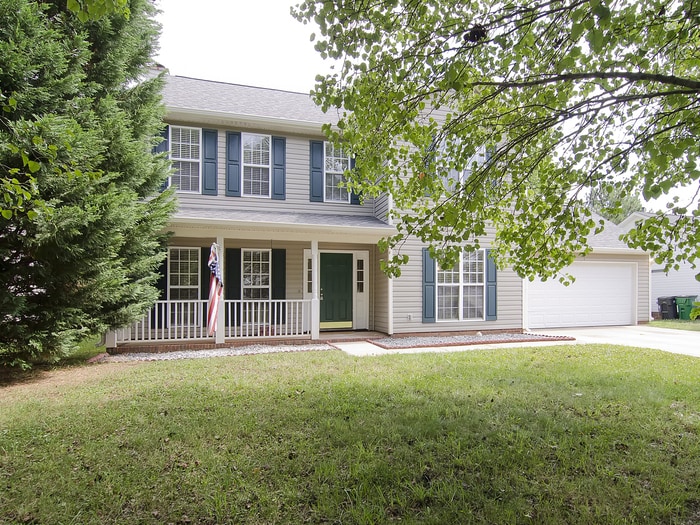 Building Photo - Spacious 4BD/2.5BA Home in Southbridge For...
