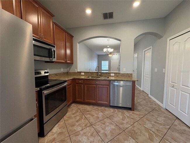 Building Photo - 2427 Willimette Dr