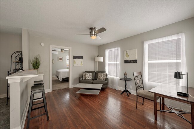 Foto del edificio - 3310 Crawford St