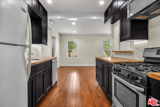 Foto del edificio - 947 Hilldale Ave