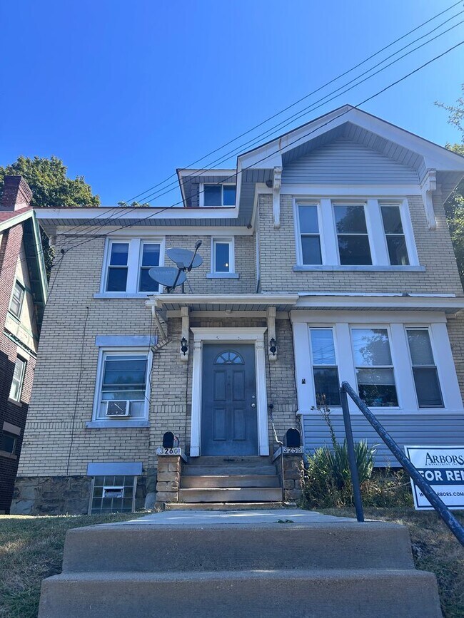 Foto del edificio - 3 Bed 1 Bath Duplex (Observatory Hill)