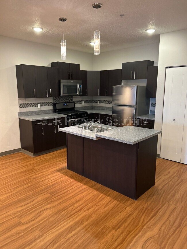 Foto del edificio - 950 4th St NW