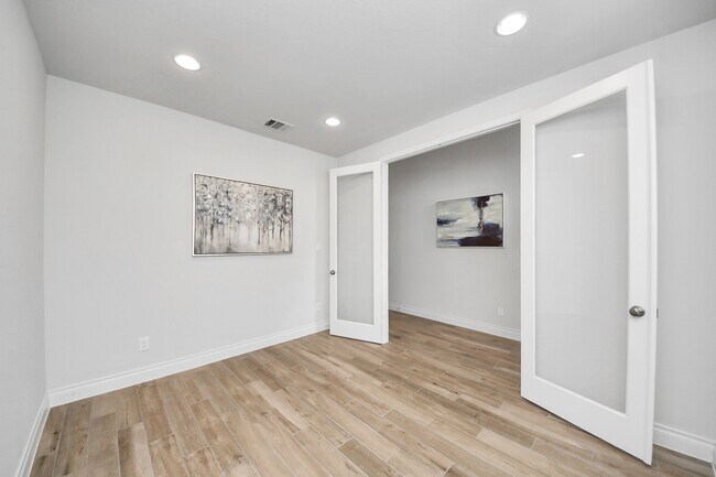 Foto del edificio - 4218 Bald Cypress Ct