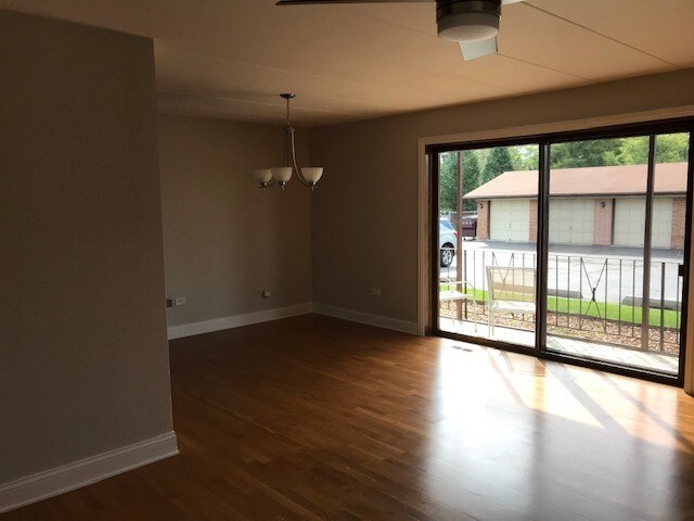 Building Photo - 9941 Treetop Dr