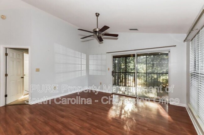 Foto del edificio - 208 Pipers Ln