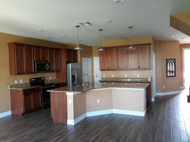 Building Photo - 4582 San Fratello Cir